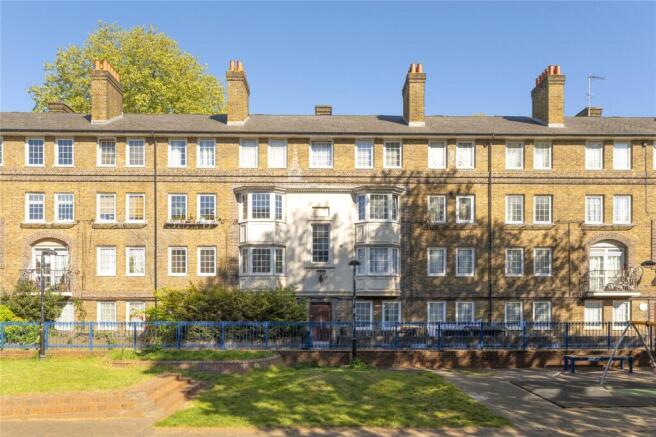 3 bed property, in Whitman House, £500,000
