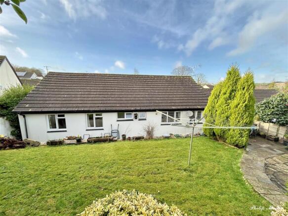 3 bed property, in Elerkey Close, £395,000
