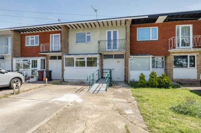 3 bed property, in East Beach Road, £265,000