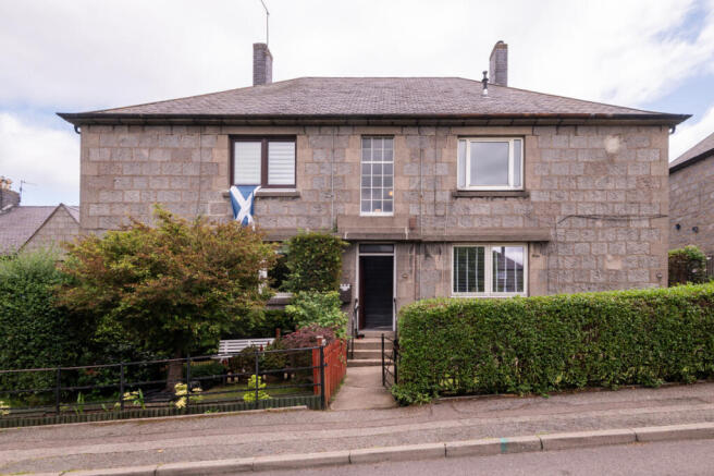 2 bed property, in North Anderson Drive, £95,000