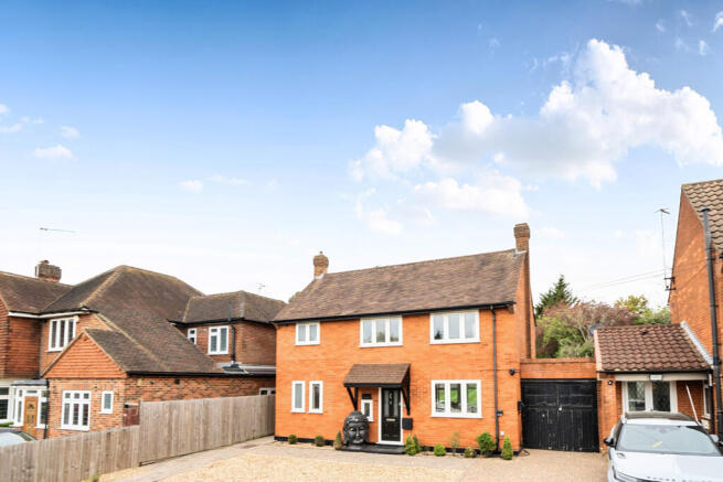 3 bed property, in Batchworth Lane, £1,200,000