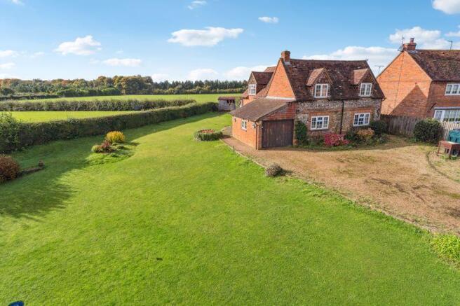 3 bed property, in Hambleden, £699,950