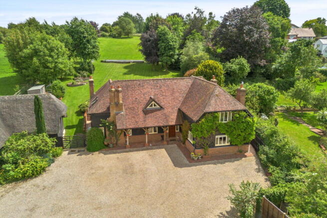 4 bed property, in Briarswood, £1,500,000