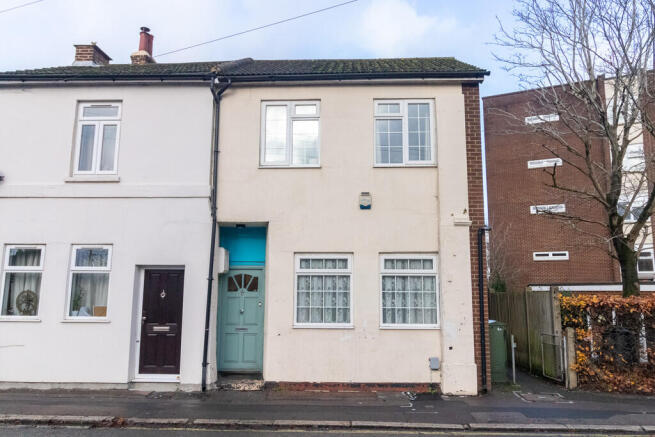 3 bed property, in Queens Road, £360,000