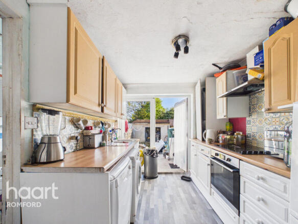 3 bed property, in Linley Crescent, £400,000