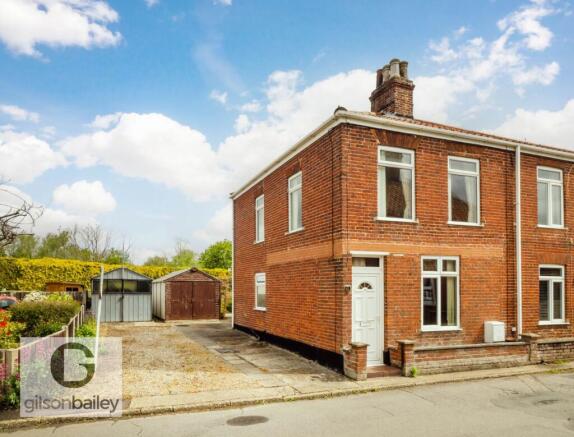 2 bed property, in Damgate Lane, £200,000