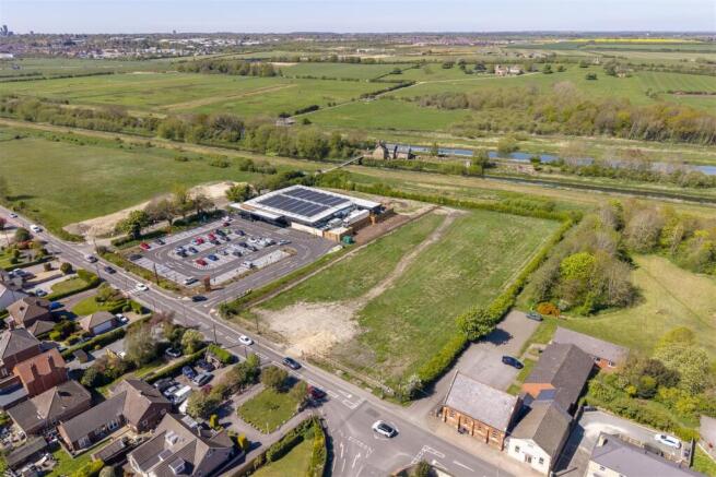 Land, in Lincoln Road, £895,000