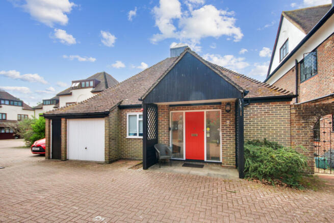 2 bed property, in Martyns Place, £515,000