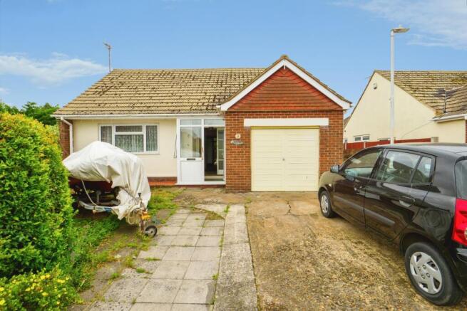 3 bed property, in Victor Avenue, £475,000