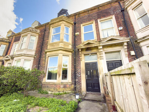 1 bed property, in Flat 1 2 Park Road, £22,500