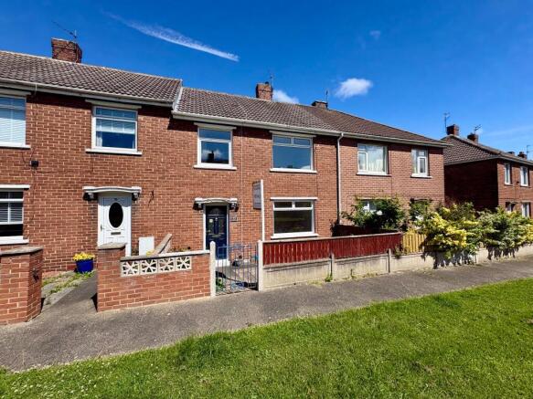 3 bed property, in Cotswold Avenue, £139,950