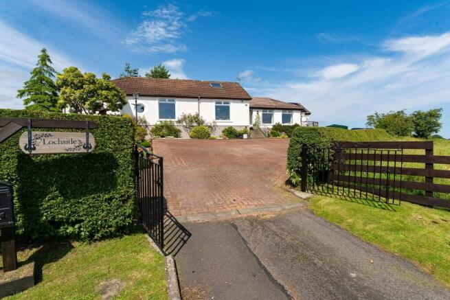 3 bed property, in Parkhill Holdings, £520,000