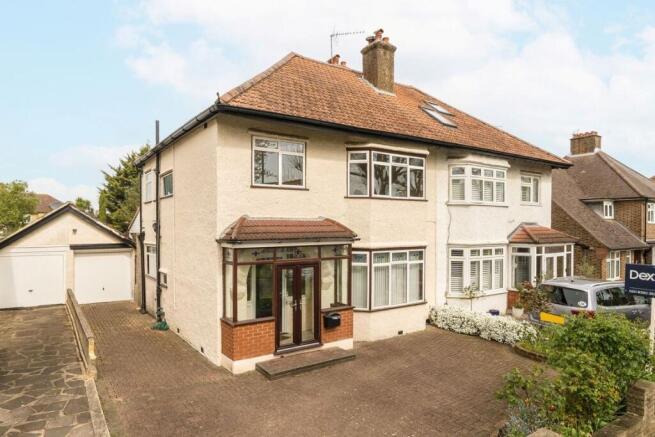 3 bed property, in Elgar Avenue, £774,950