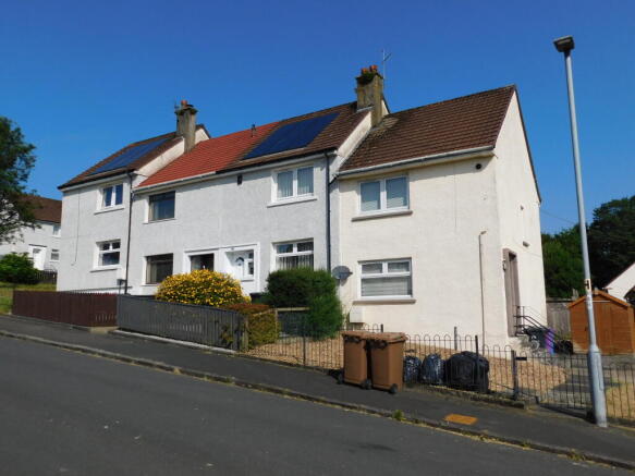 2 bed property, in Peden Avenue, £65,000