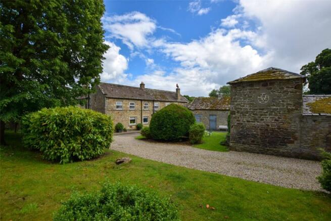 4 bed property, in Boldron Lane, £650,000