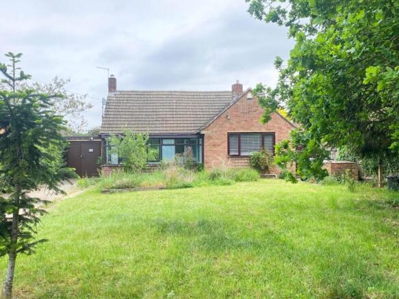 3 bed property, in Hauxton Road, £580,000