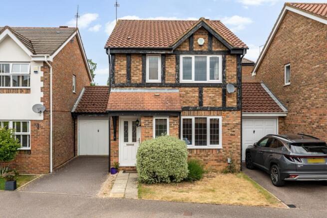 3 bed property, in Grenville Way, £475,000