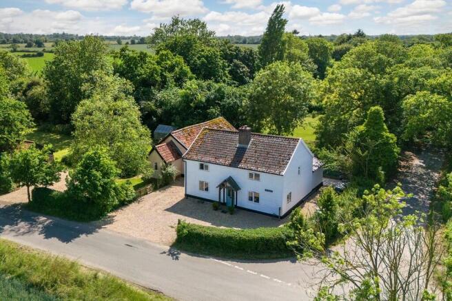 5 bed property, in Athelington, £750,000