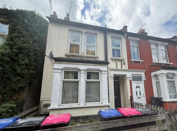 Land, in Freeholds, £2,000