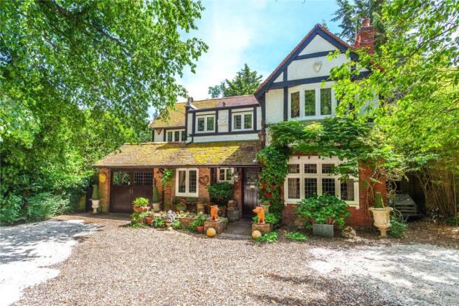 4 bed property, in Sedgewell Road, £1,100,000