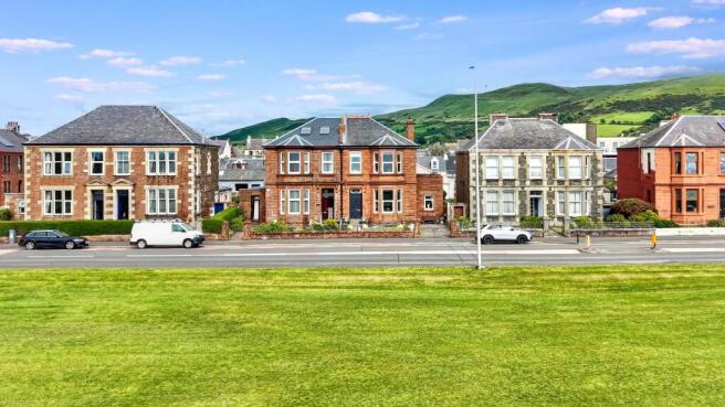 4 bed property, in 53 Henrietta Street, £345,000