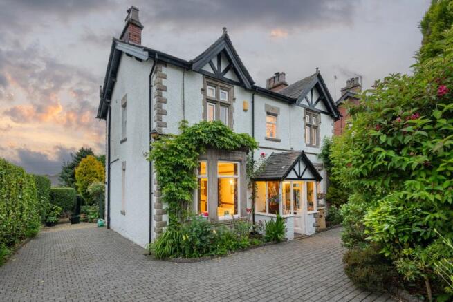 4 bed property, in Barrowfield House, £650,000