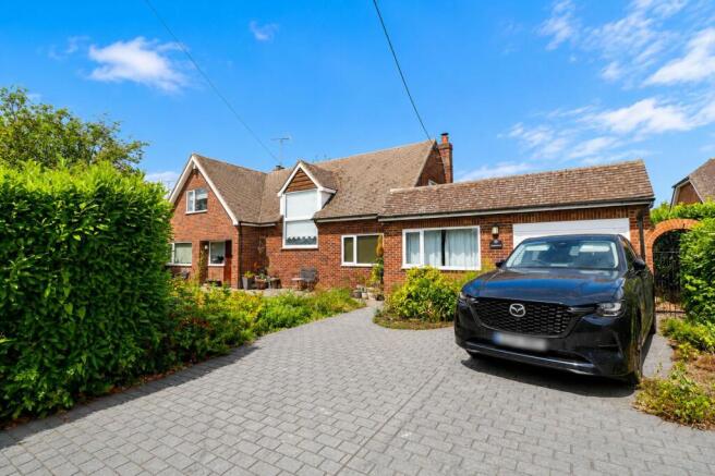 3 bed property, in Nounsley Road, £650,000