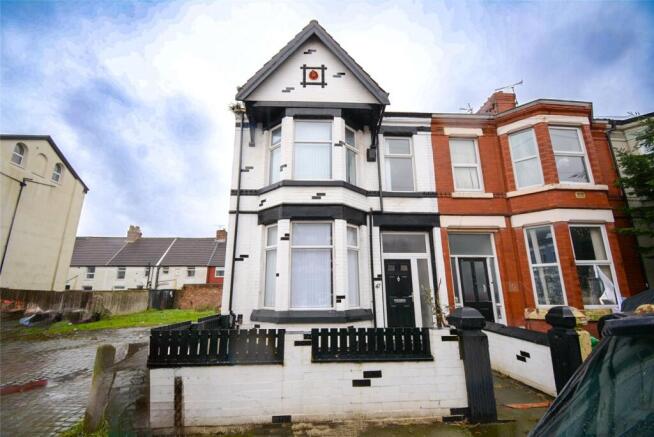 4 bed property, in Brougham Road, £160,000