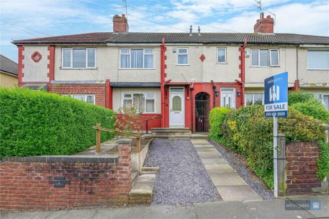 3 bed property, in The Crescent, £130,000