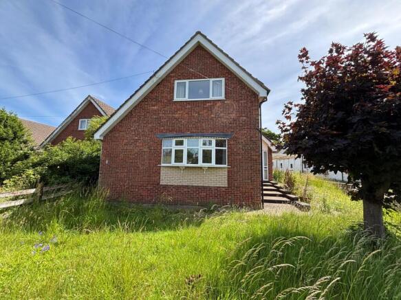 3 bed property, in 1 School Lane, £165,000