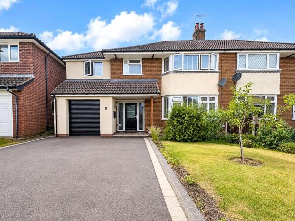 4 bed property, in Brooklands Road, £410,000