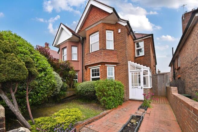 4 bed property, in Milton Road, £520,000