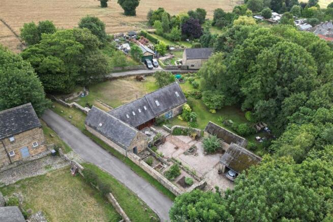 5 bed property, in The Old Barns, £895,000