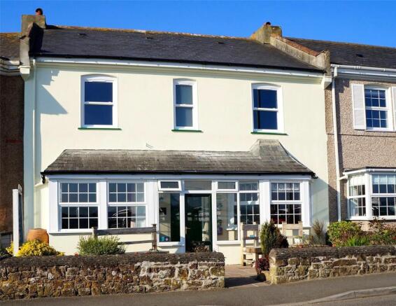 8 bed property, in Burn View, £500,000