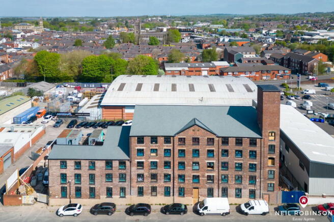 2 bed property, in Standish Street, £170,000
