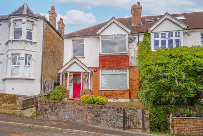 3 bed property, in Ewelme Road, £700,000