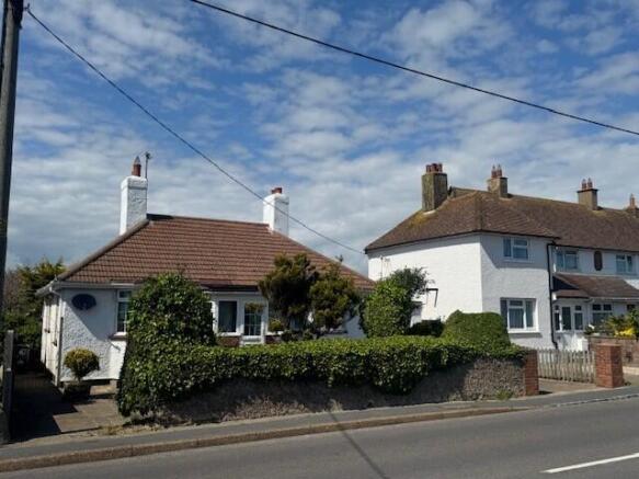 2 bed property, in Eastbourne Road, £342,950