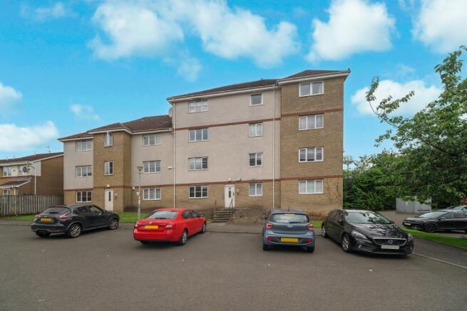2 bed property, in Eversley Street, £99,950