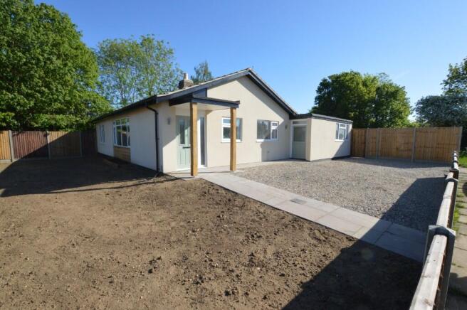 4 bed property, in Park Crescent, £500,000