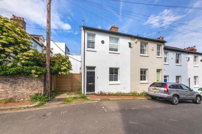 2 bed property, in St. Peters Place, £650,000