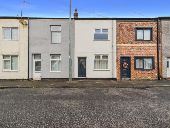 2 bed property, in Clayton Street, £115,000