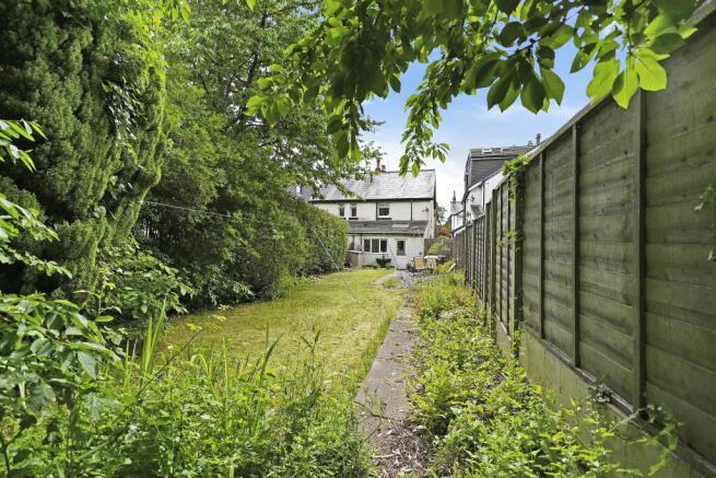 2 bed property, in Horsforth, £295,000