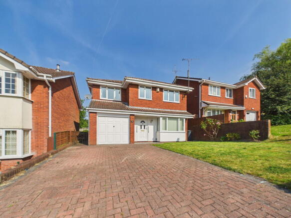 4 bed property, in Annandale Gardens, £325,000