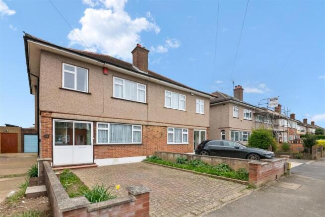 3 bed property, in Grosvenor Avenue, £529,950