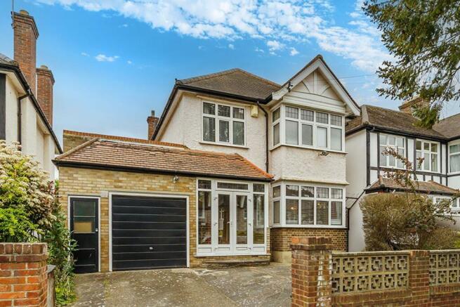 3 bed property, in Alexandra Drive, £875,000