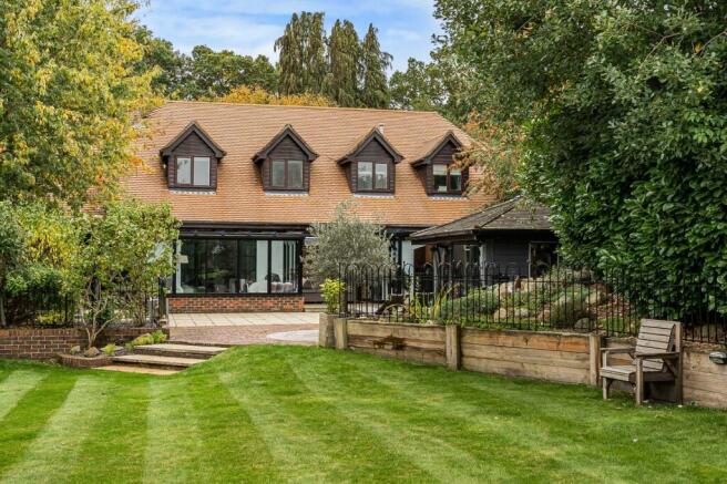 4 bed property, in Passfield Road, £1,175,000