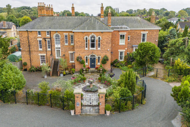 7 bed property, in The Dower House, £1,800,000