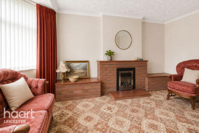 2 bed property, in Coleman Road, £180,000