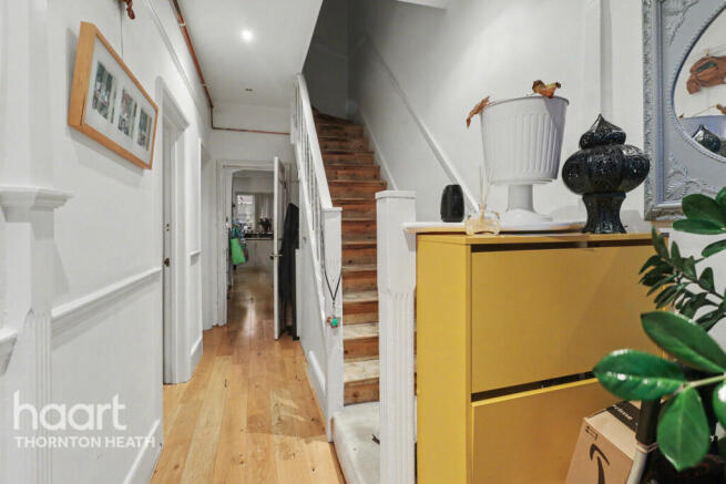 3 bed property, in Dalmeny Avenue, £525,000