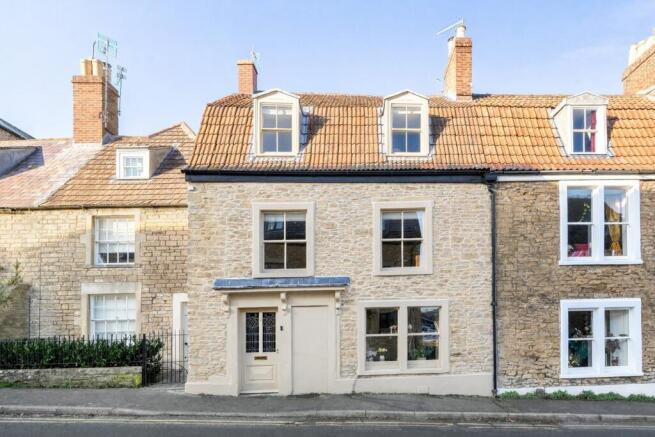 5 bed property, in South Parade, £1,000,000